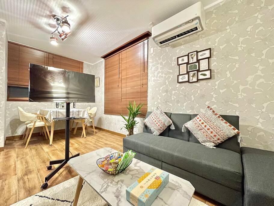 Appartement 新規リフォーム戸建/バス徒歩1分/子供遊びスペース/ネットtv à Tōkyō Extérieur photo