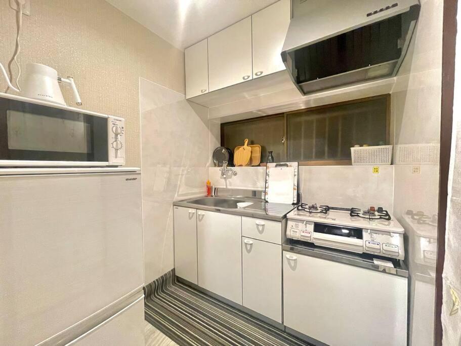 Appartement 新規リフォーム戸建/バス徒歩1分/子供遊びスペース/ネットtv à Tōkyō Extérieur photo